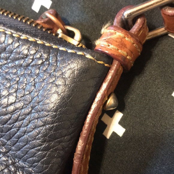Dooney & Bourke crossbody - Picture 9 of 16